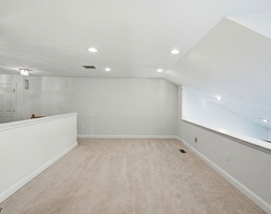 408 Donato Cir - Photo Thumbnail 24