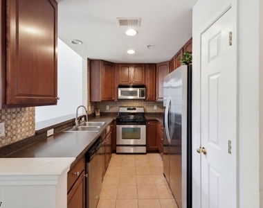 408 Donato Cir - Photo Thumbnail 16