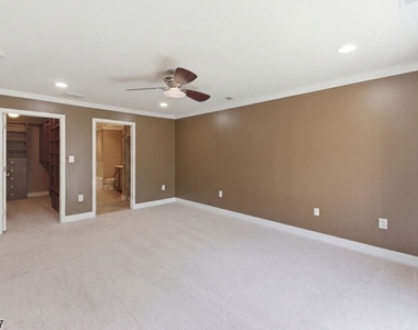 408 Donato Cir - Photo Thumbnail 27