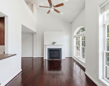 408 Donato Cir - Photo Thumbnail 11