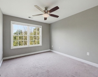 408 Donato Cir - Photo Thumbnail 25