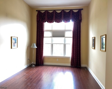 72 Patriots Way - Photo Thumbnail 1