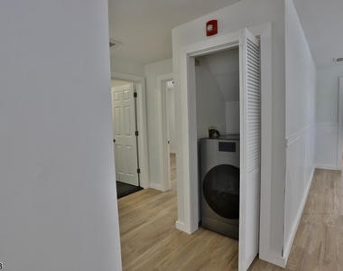 55 Beaver Ave Apt 1 - Photo Thumbnail 8