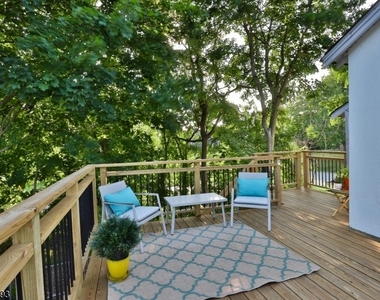 55 Beaver Ave Apt 1 - Photo Thumbnail 3