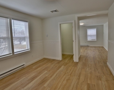 55 Beaver Ave Apt 1 - Photo Thumbnail 6
