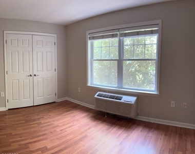 4 Centennial Ave - Photo Thumbnail 4