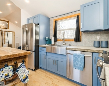 100 Poplar Ln - Photo Thumbnail 5