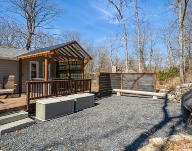 100 Poplar Ln - Photo Thumbnail 11