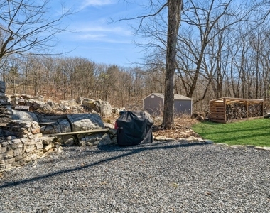 100 Poplar Ln - Photo Thumbnail 12