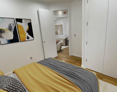 1721 East 8th Street - Photo Thumbnail 6