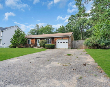 809 Commonwealth Boulevard - Photo Thumbnail 6