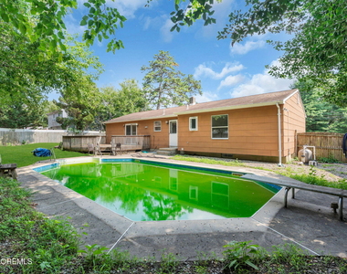 809 Commonwealth Boulevard - Photo Thumbnail 40