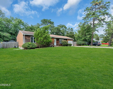 809 Commonwealth Boulevard - Photo Thumbnail 4