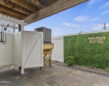 53 Sheridan Avenue - Photo Thumbnail 4