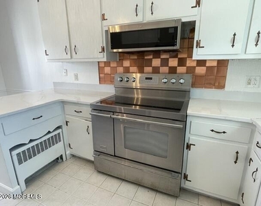 475 Locust Point Road - Photo Thumbnail 2