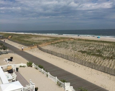 1904 Oceanfront - Photo Thumbnail 22