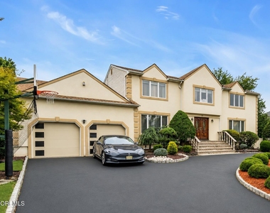 30 Scott Drive - Photo Thumbnail 2