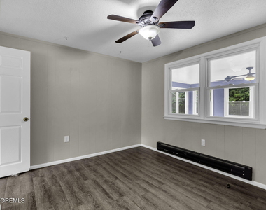 102 Buckhorn Lake Court - Photo Thumbnail 9