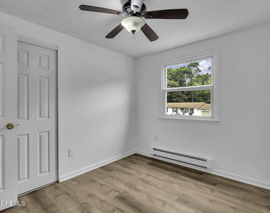 102 Buckhorn Lake Court - Photo Thumbnail 7