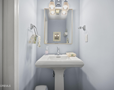 202 2nd Avenue - Photo Thumbnail 15