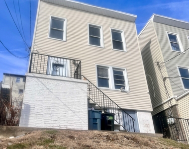 Woodland Ave - Photo Thumbnail 10