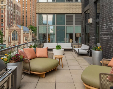 West 93rd Street - Photo Thumbnail 7