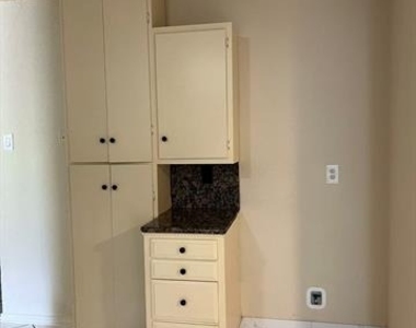 6400 Allegheny Trail - Photo Thumbnail 6