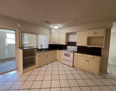 6400 Allegheny Trail - Photo Thumbnail 3