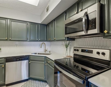 15151 Berry Trail - Photo Thumbnail 6