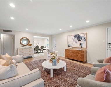 6226 Bandera Avenue - Photo Thumbnail 7
