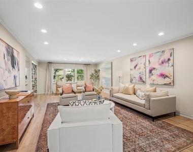 6226 Bandera Avenue - Photo Thumbnail 8