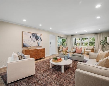 6226 Bandera Avenue - Photo Thumbnail 9