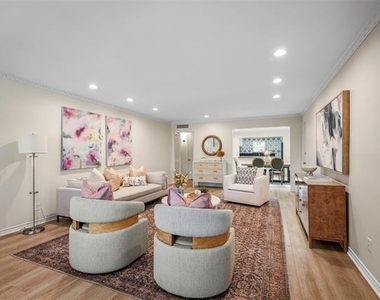 6226 Bandera Avenue - Photo Thumbnail 3