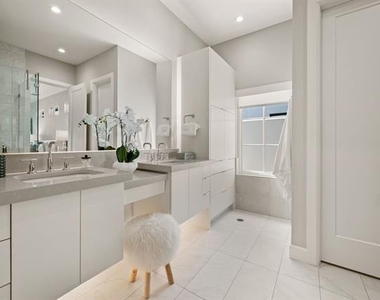 2850 Lakeside Parkway - Photo Thumbnail 9