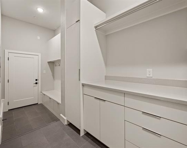2850 Lakeside Parkway - Photo Thumbnail 13