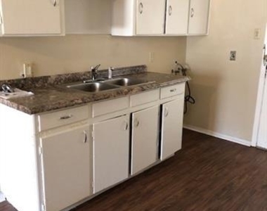 2810 Russell Avenue - Photo Thumbnail 3