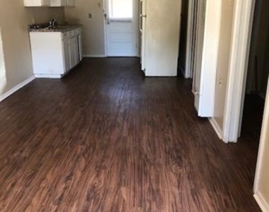 2810 Russell Avenue - Photo Thumbnail 1