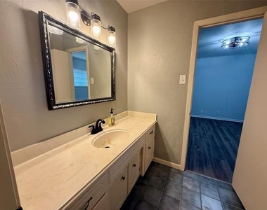 3005 Anthony Drive - Photo Thumbnail 28