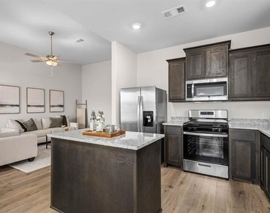 912 Sedona Drive - Photo Thumbnail 1