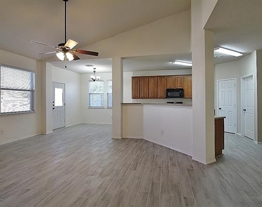 10125 Sourwood Drive - Photo Thumbnail 8