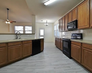 10125 Sourwood Drive - Photo Thumbnail 5