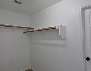 10125 Sourwood Drive - Photo Thumbnail 14