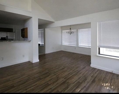 707 Argone Court - Photo Thumbnail 4
