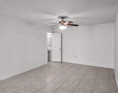 821 E College Avenue - Photo Thumbnail 14