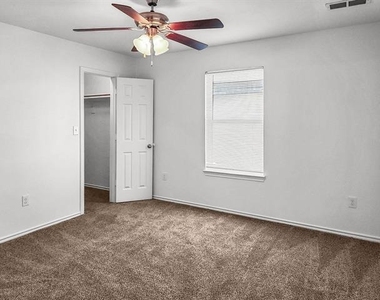 821 E College Avenue - Photo Thumbnail 19