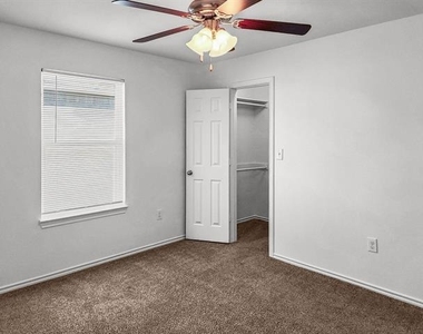 821 E College Avenue - Photo Thumbnail 18