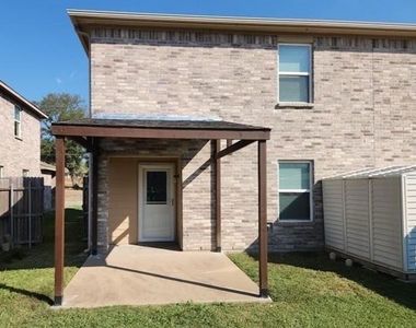 821 E College Avenue - Photo Thumbnail 6