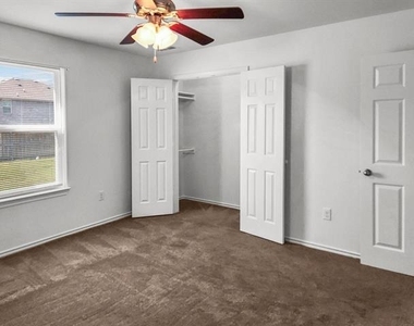821 E College Avenue - Photo Thumbnail 11