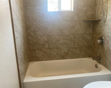 212 Washington Street - Photo Thumbnail 17