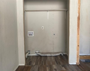 212 Washington Street - Photo Thumbnail 23